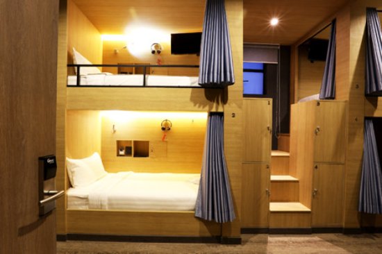 four-bunk-beds-with-shared